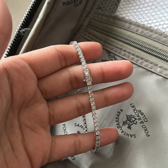 *SOLD* Michael hill Tennis Bracelet with 0.25 Carat TW of Diamonds - Picture 5 of 6